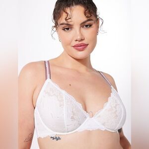 Savage X Fenty white serving courtside unlined lace bra size 44‎ DDD NWT in pkg
